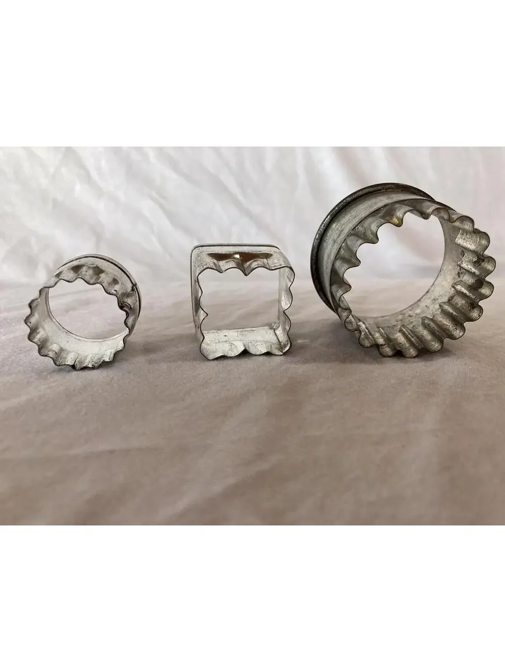 Vintage Metal Donut Cookie Biscuit Pastry Cutters Crimped Round Square Christmas